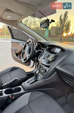 Хэтчбек Ford Focus 2014 в 