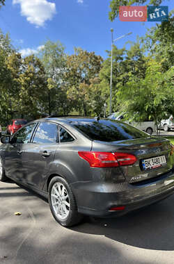Седан Ford Focus 2016 в 