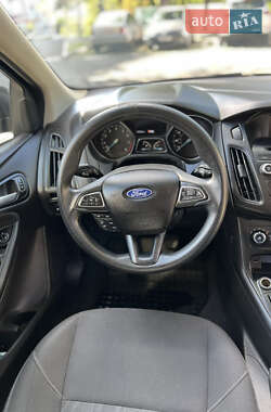 Седан Ford Focus 2016 в 