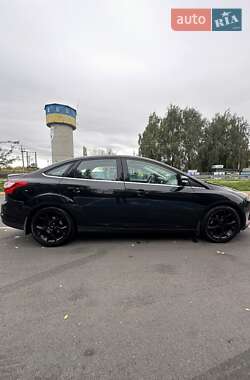 Седан Ford Focus 2013 в 