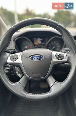 Седан Ford Focus 2013 в 