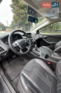 Седан Ford Focus 2013 в 