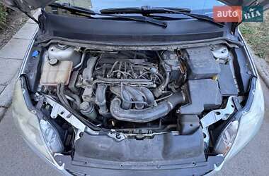 Седан Ford Focus 2010 в 