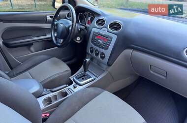 Седан Ford Focus 2010 в 