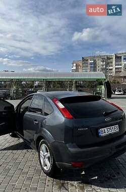 Хэтчбек Ford Focus 2007 в 