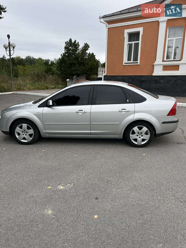Седан Ford Focus 2005 в Хмельнике