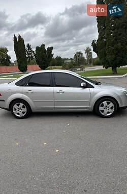 Седан Ford Focus 2005 в 
