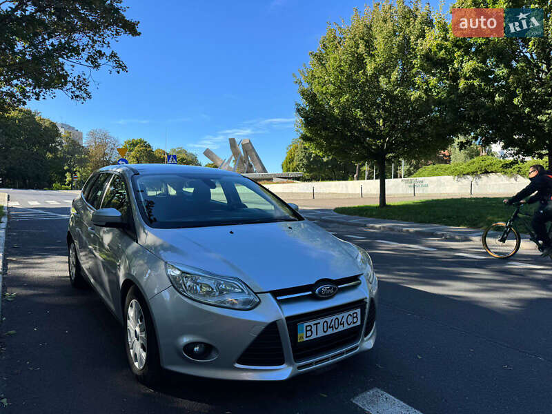 Универсал Ford Focus 2014 в Киеве фото 2 Универсал Ford Focus 2014 в Киеве