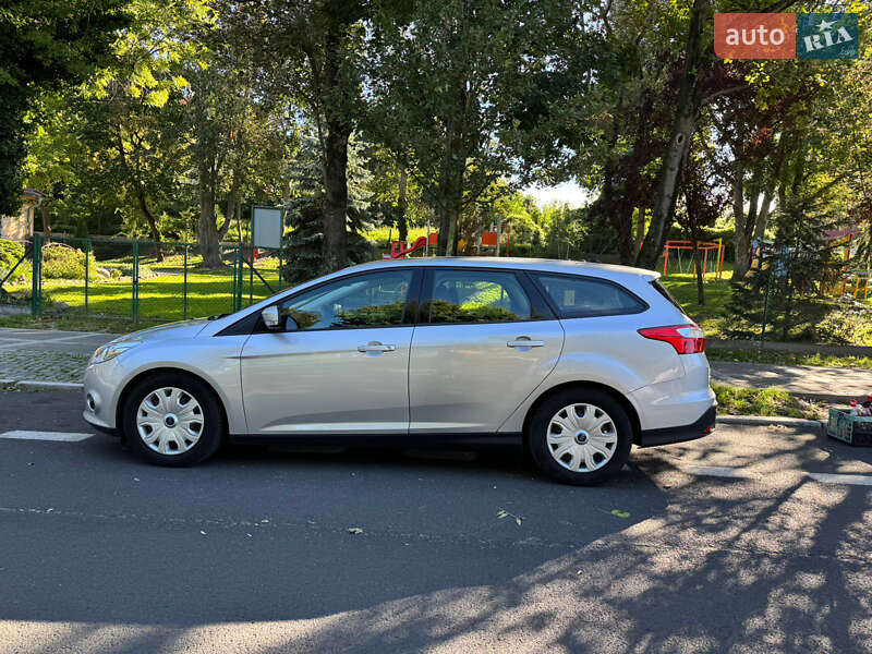 Универсал Ford Focus 2014 в Киеве фото 11 Универсал Ford Focus 2014 в Киеве