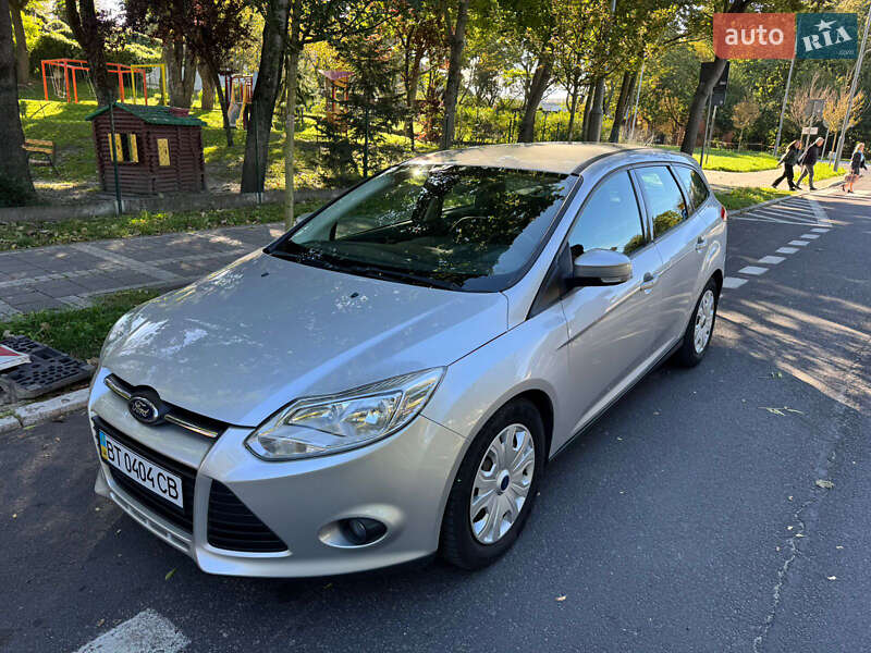 Универсал Ford Focus 2014 в Киеве фото 15 Универсал Ford Focus 2014 в Киеве