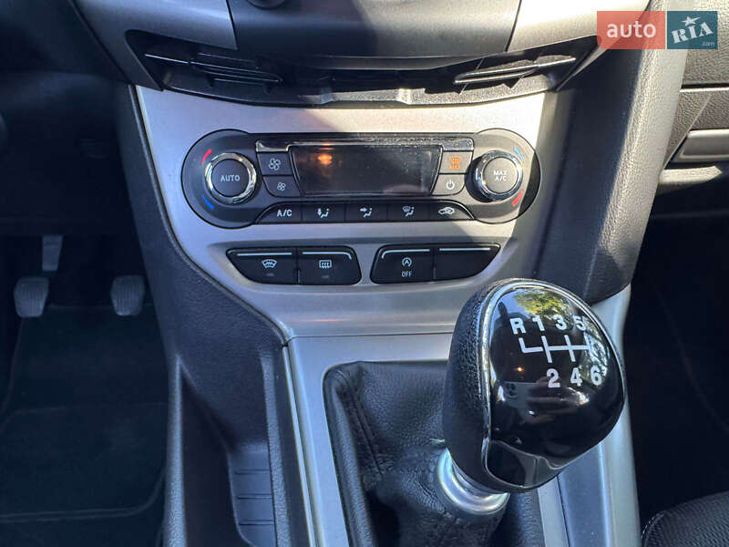 Универсал Ford Focus 2014 в Киеве фото 22 Универсал Ford Focus 2014 в Киеве