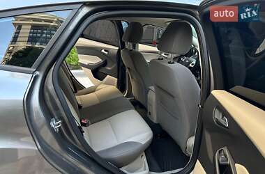 Хэтчбек Ford Focus 2014 в 
