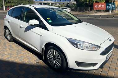 Хэтчбек Ford Focus 2016 в 
