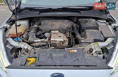 Хэтчбек Ford Focus 2015 в 