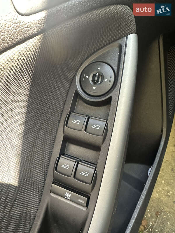 Седан Ford Focus 2013 в Ужгороде