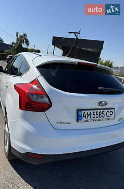Хэтчбек Ford Focus 2013 в 
