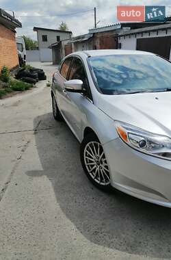 Седан Ford Focus 2016 в 