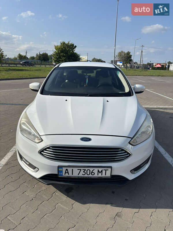 Хэтчбек Ford Focus 2016 в 