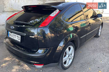 Хэтчбек Ford Focus 2007 в 