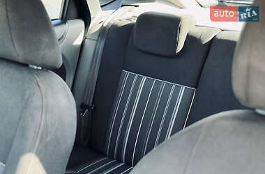 Хетчбек Ford Focus 2010 в 