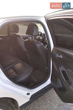 Седан Ford Focus 2015 в Турке