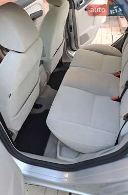 Хэтчбек Ford Focus 2007 в 