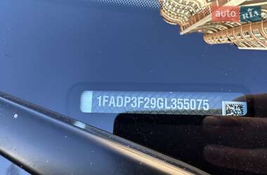 Седан Ford Focus 2016 в 