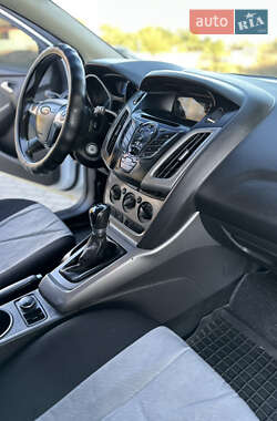 Седан Ford Focus 2013 в 
