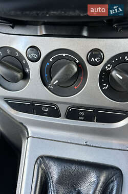 Седан Ford Focus 2013 в 