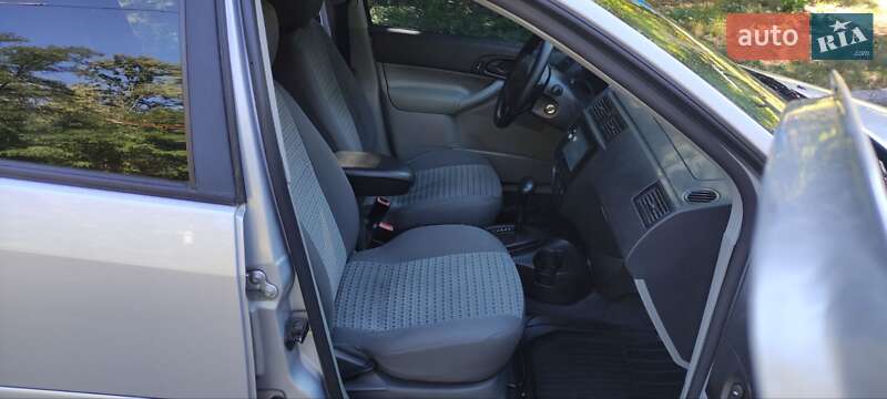 Седан Ford Focus 2006 в Киеве