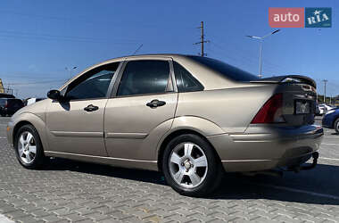Седан Ford Focus 2003 в 