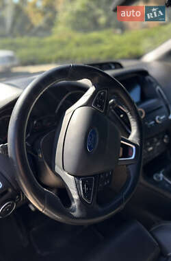 Хэтчбек Ford Focus 2015 в 