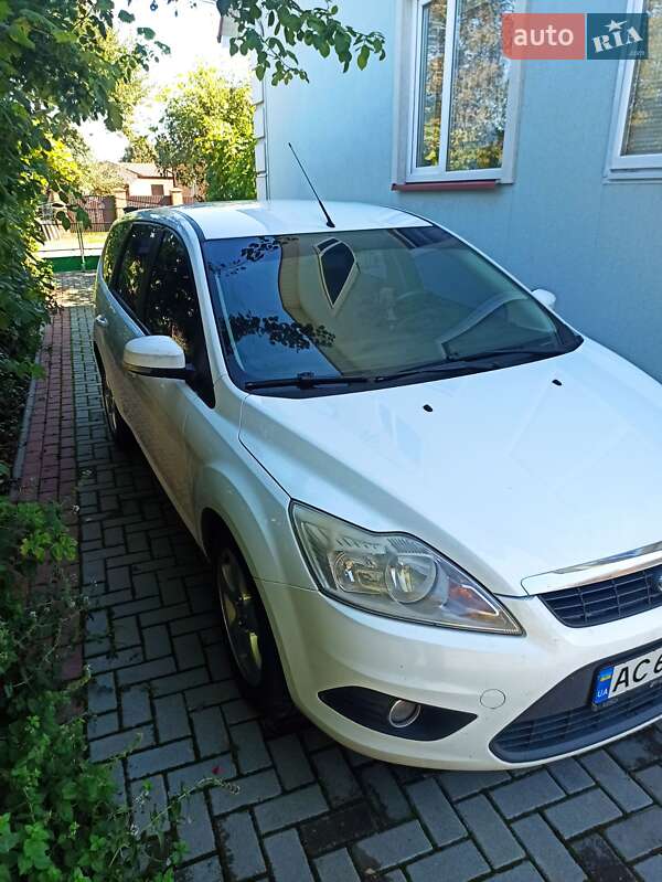 Универсал Ford Focus 2010 в Княгининке