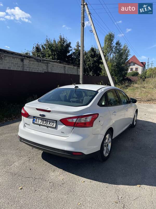 Седан Ford Focus 2014 в Киеве фото 6 Седан Ford Focus 2014 в Киеве