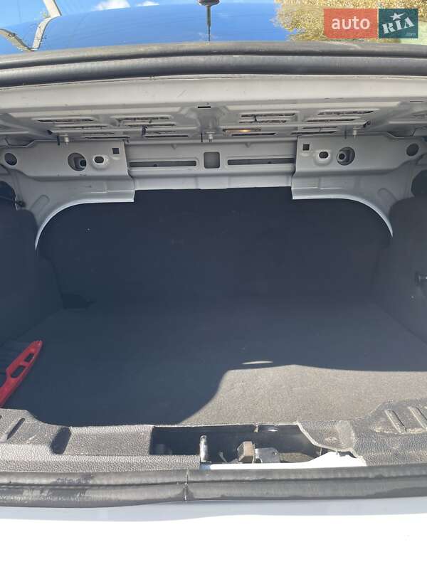 Седан Ford Focus 2014 в Киеве фото 22 Седан Ford Focus 2014 в Киеве