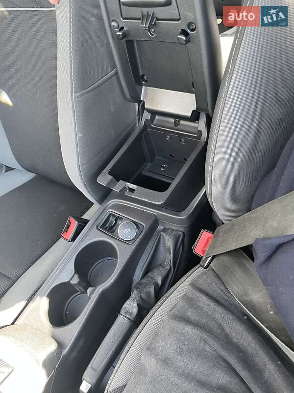 Седан Ford Focus 2014 в Киеве фото 28 Седан Ford Focus 2014 в Киеве
