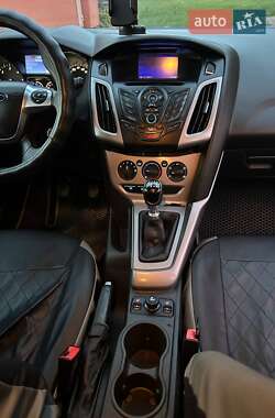 Универсал Ford Focus 2013 в 
