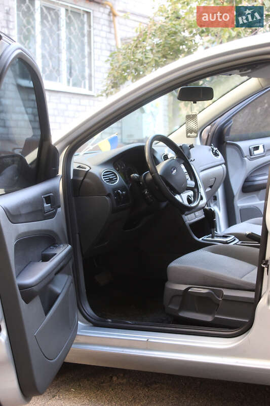 Седан Ford Focus 2007 в Каменском