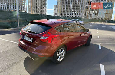 Хэтчбек Ford Focus 2013 в 