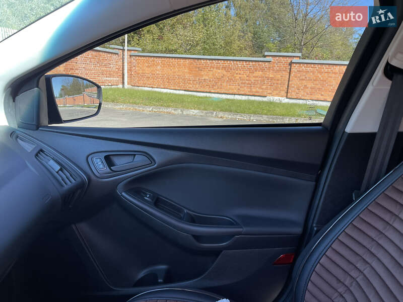 Седан Ford Focus 2016 в Дрогобичі фото 15 Седан Ford Focus 2016 в Дрогобичі