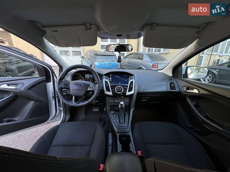 Седан Ford Focus 2016 в Киеве