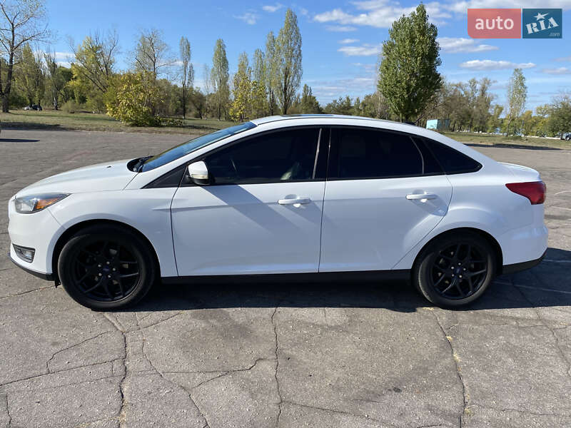 Седан Ford Focus 2016 в 