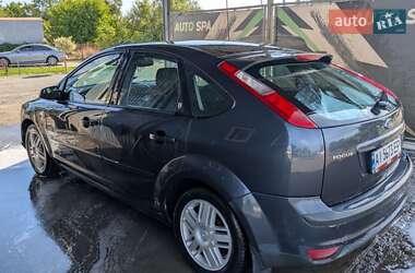 Хэтчбек Ford Focus 2006 в 
