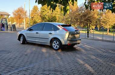 Хэтчбек Ford Focus 2006 в 