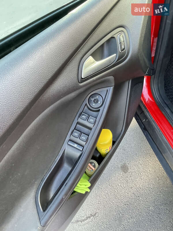 Седан Ford Focus 2015 в Николаеве фото 12 Седан Ford Focus 2015 в Николаеве