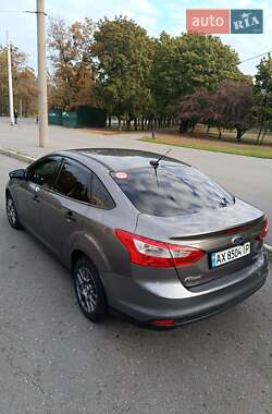 Седан Ford Focus 2013 в 