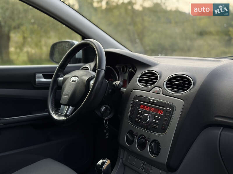 Хэтчбек Ford Focus 2011 в Ивано-Франковске фото 12 Хэтчбек Ford Focus 2011 в Ивано-Франковске