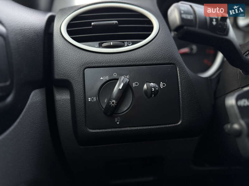 Хэтчбек Ford Focus 2011 в Ивано-Франковске фото 15 Хэтчбек Ford Focus 2011 в Ивано-Франковске