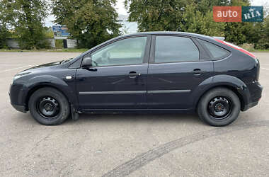 Хэтчбек Ford Focus 2005 в 