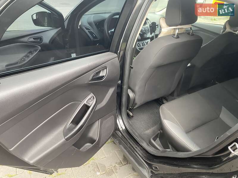 Седан Ford Focus 2012 в Львове